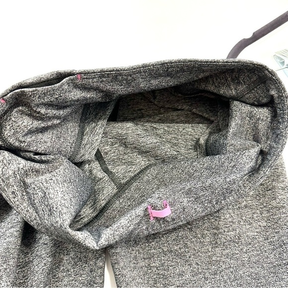 VSX Victoria’s Secret Women’s Sz M Heathered Grey Active Knockout Capri Leggings - Picture 6 of 10